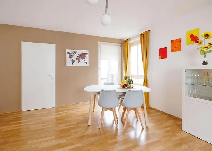 New! Cozy & Lovely In The 3rd District